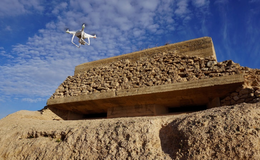 DJI Phantom Pro v.2 in flight